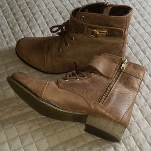 Steve Madden flat ankle boots